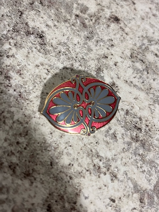 Isle of Skye Jewelry - Vintage Cloisonne Isle of Skyes Pink and Gold Tone Brooch/Pin